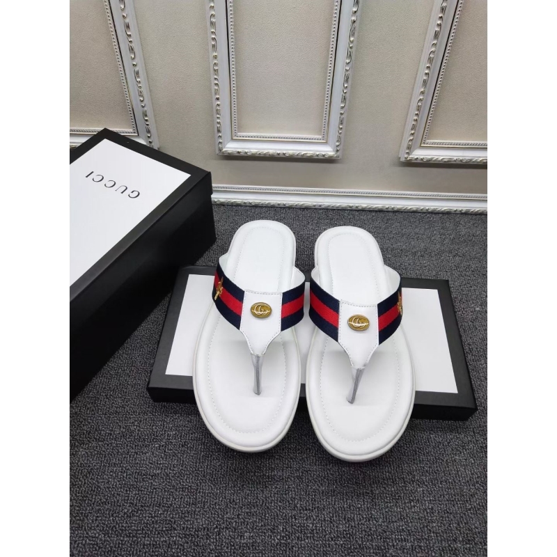G*u*i slippers